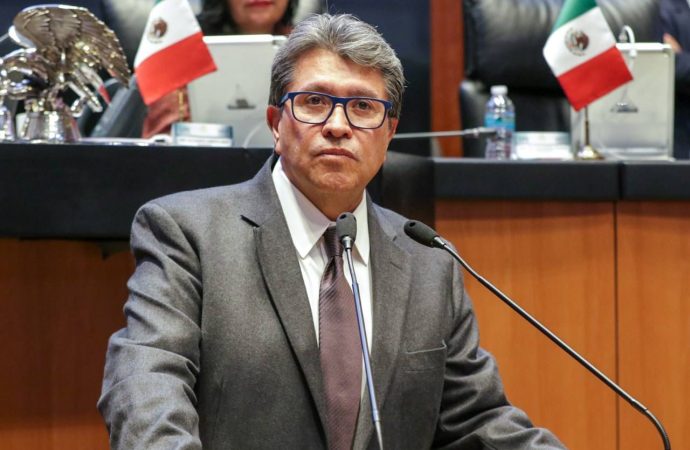 Monreal celebra aprobación de reformas para prohibir terapias de conversión