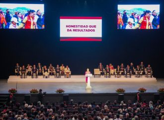 Sheinbaum comienza campaña no legal en Auditorio Nacional