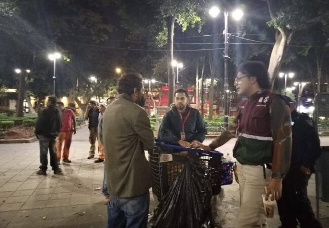 Atiende “Brigada de Invierno” a personas en situación de calle de Coyoacán