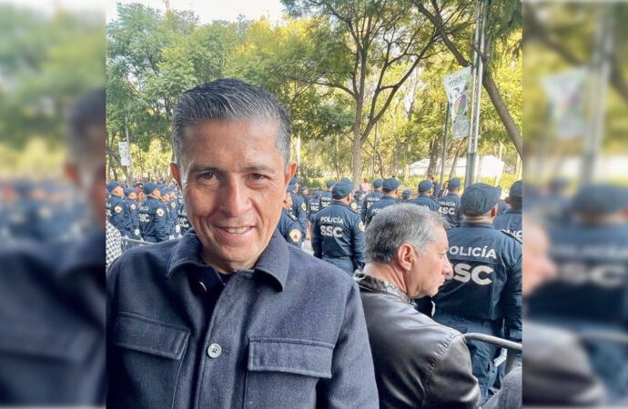 Asiste Giovani Gutiérrez al “Desfile del Día del Policía”