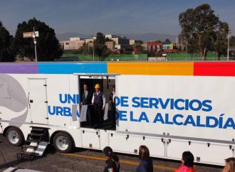 Innova Coyoacán con tráiler de servicios urbanos