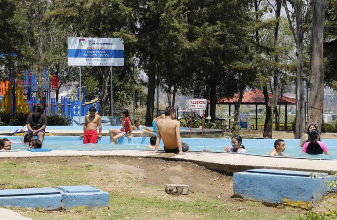 Visitan parques acuáticos de ÁO más de 3 mil personas