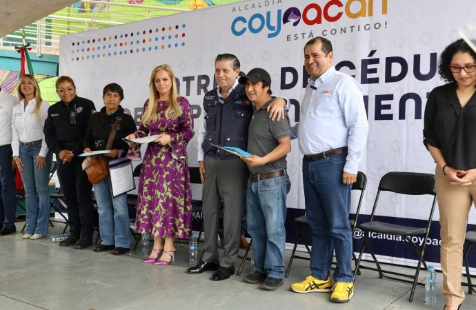 Brinda Coyoacán certeza jurídica a locatarios de mercados