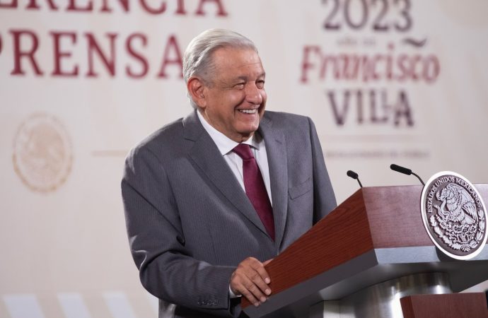 AMLO frena el fuego amigo contra Harfuch