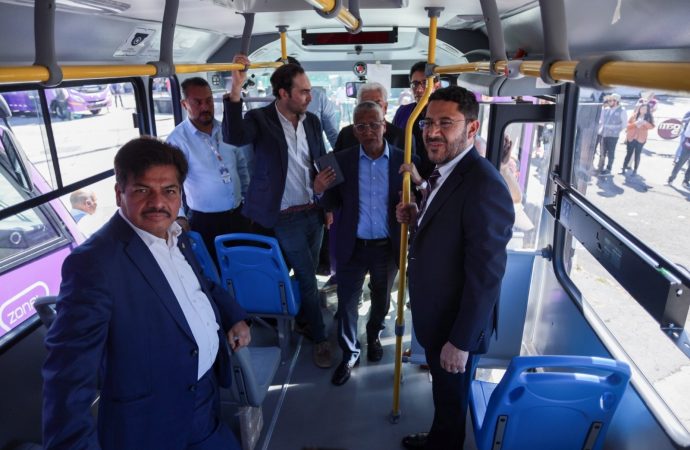 Batres presenta nuevo transporte que beneficia a 50 mil usuarios