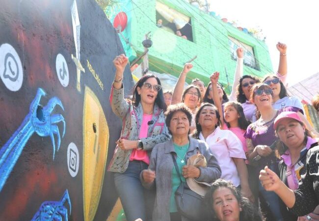 Con el Mural Urbano del artista Reko, “Por seguridad, cuida con quién chateas», la alcaldesa Lía Limón conmemora el Día Naranja