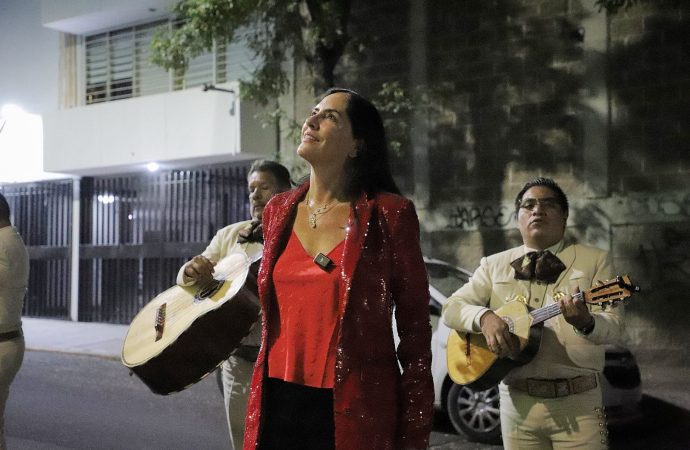 Lía Limón festeja a las mamás de Álvaro Obregón en su día