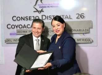 Recibe Giovani Gutiérrez Aguilar, constancia de mayoría como ganador de las elecciones en Coyoacán