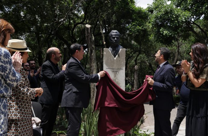 El ‘homenajito’ de Batres a Muñoz Ledo