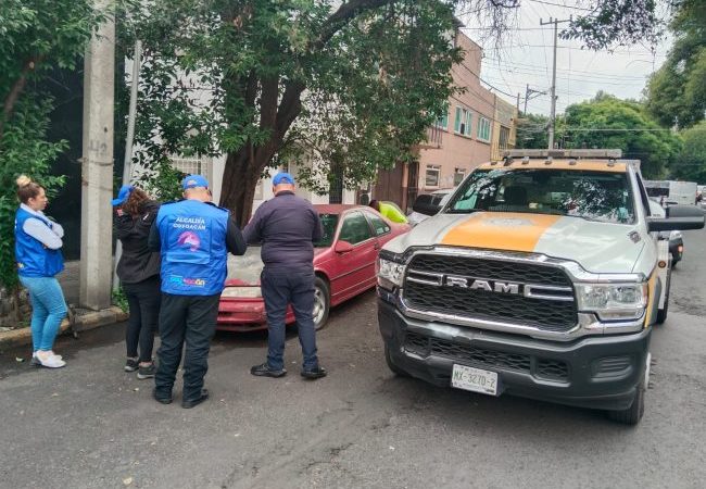 Logra Coyoacán retiro de casi 3 mil autos chatarra