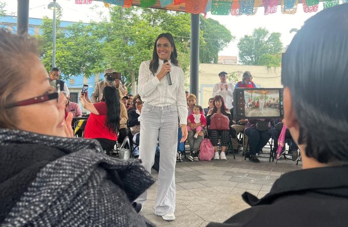 Apoyan feministas a Ale Rojo ante violencia política de Monreal