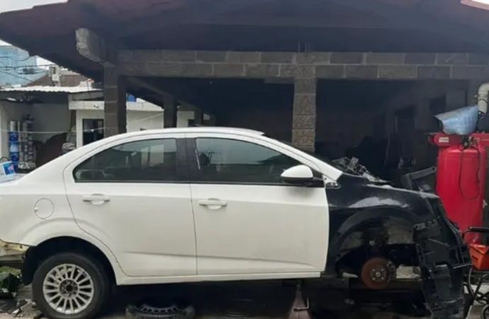 Aseguran casa en Tláhuac con tres toneladas de autopartes robadas