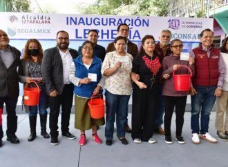 Anuncian Brugada y Aleida 50 lecherías Liconsa para Iztapalapa